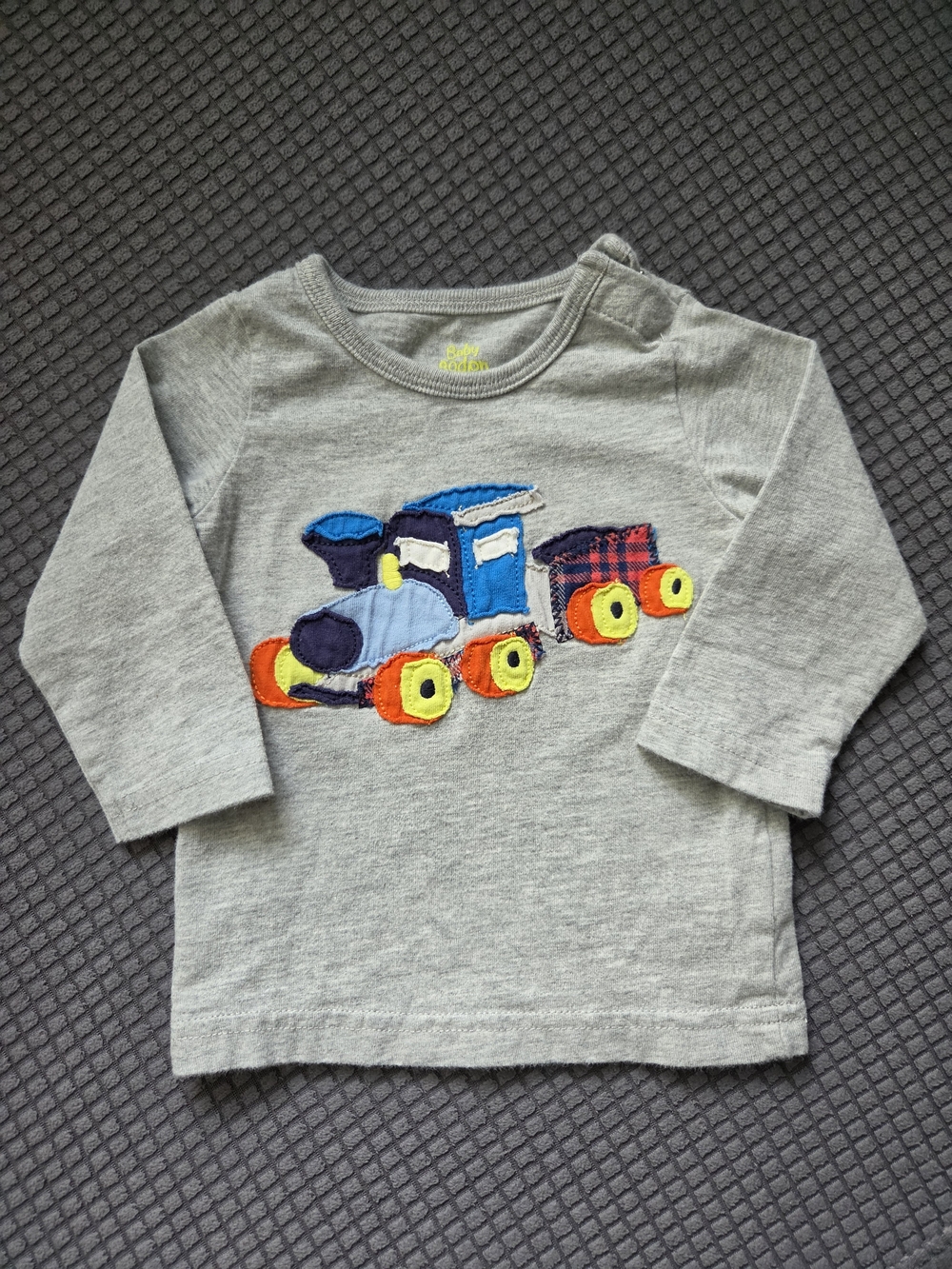 Baby Boden Gray Long-Sleeve Tee with Colorful Train Applique 3-6M